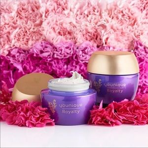 Younique exfoliating mask